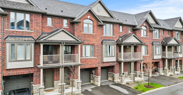 4-19 Picardy Drive, Hamilton, ON, L8J 0M7 - 2