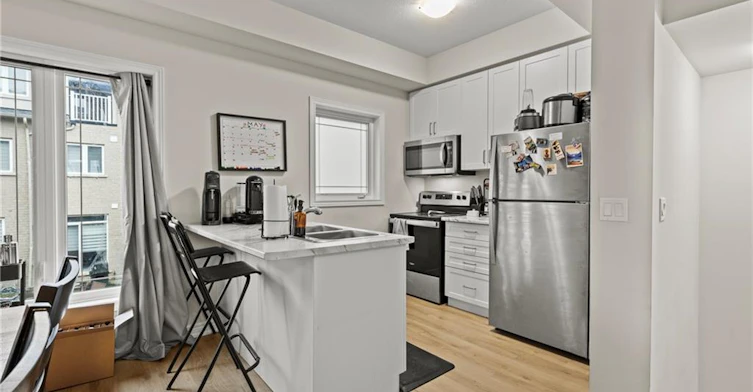 4-19 Picardy Drive, Hamilton, ON, L8J 0M7 - 8