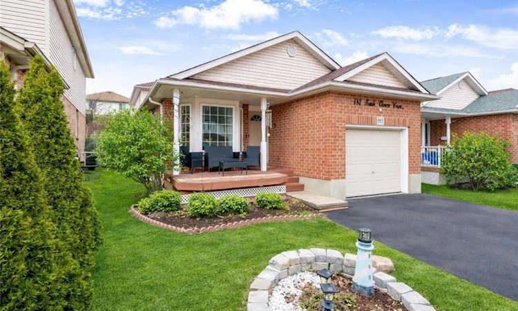 183 Bush Clover Crescent