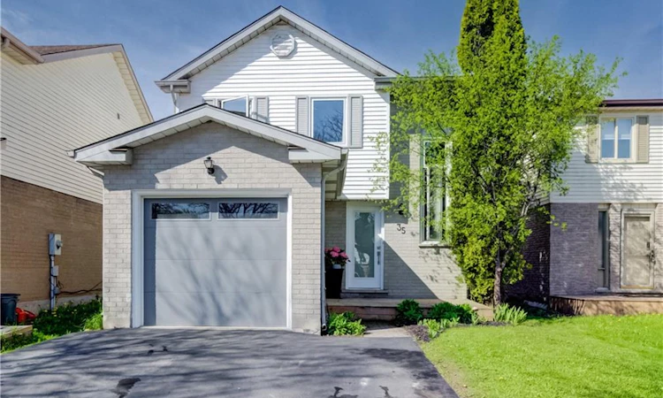 35 Camrose Court