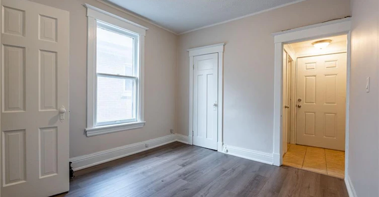 3-89 Carrick Avenue, Hamilton, ON, L8M 2W5 - 2