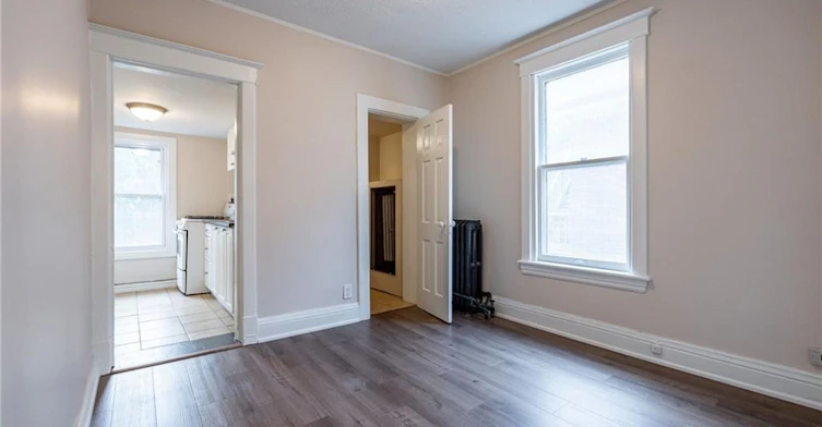 3-89 Carrick Avenue, Hamilton, ON, L8M 2W5 - 3