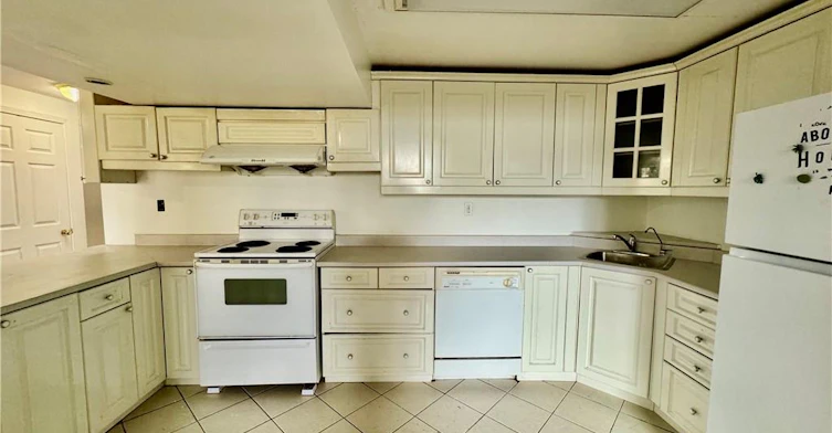 Lower-202 Essex Point Drive, Cambridge, ON, N1T 1Z1 - 8