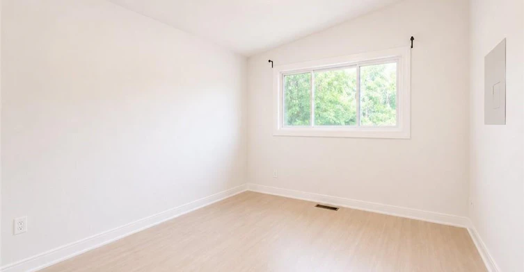 MAIN-20 Blackthorne Avenue, Hamilton, ON, L9A 4R8 - 12