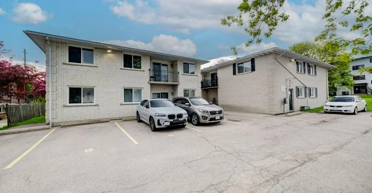 6-8 Amos Avenue, Waterloo, ON, N2L 2W7 - 2