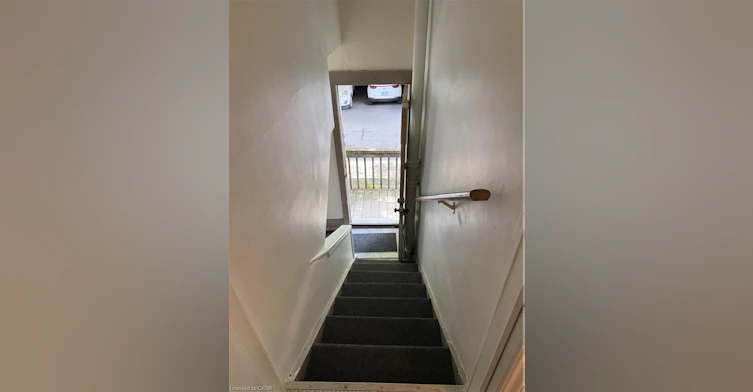 2-29 Mountain Avenue S, Hamilton, ON, L8G 2V7 - 3