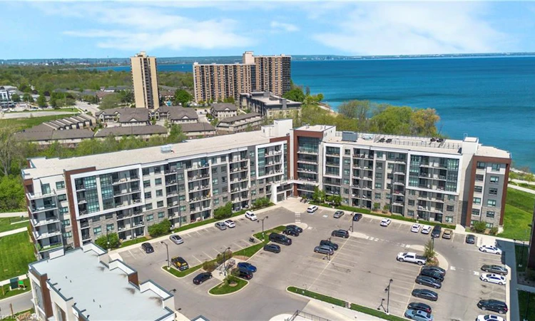 109-125 Shoreview Place