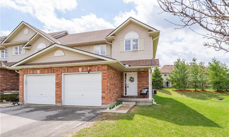 30 Fallowfield Drive