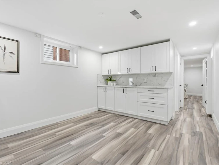 53 Livingston Avenue, Grimsby, ON, L3M 1L3 - 36