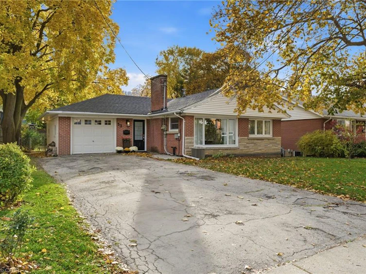 53 Livingston Avenue, Grimsby, ON, L3M 1L3 - 2