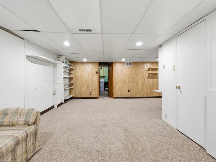 53 Livingston Avenue, Grimsby, ON, L3M 1L3 - 23
