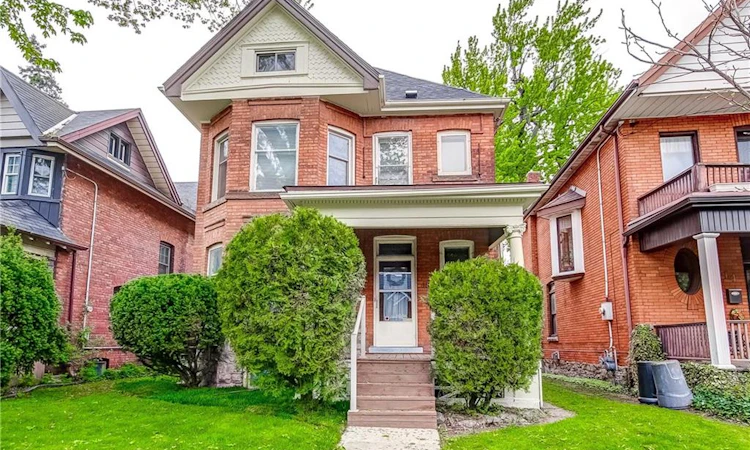 18 Fairleigh Crescent