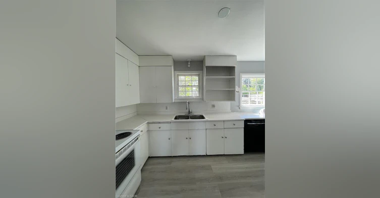 Upper-46 Plains Road E, Burlington, ON, L7T 2B9 - 6