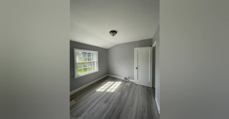 Upper-46 Plains Road E, Burlington, ON, L7T 2B9 - 17