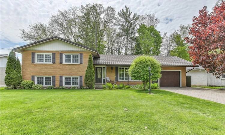 4 Highland Drive