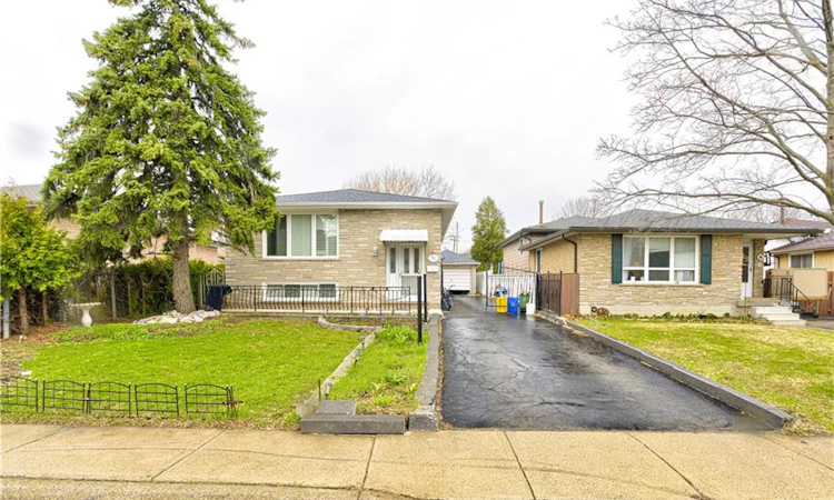 78 Markson Crescent