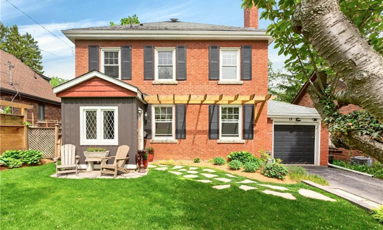 13 Tweedsmuir Avenue