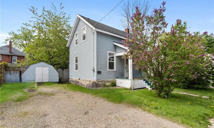 21 Brant Street