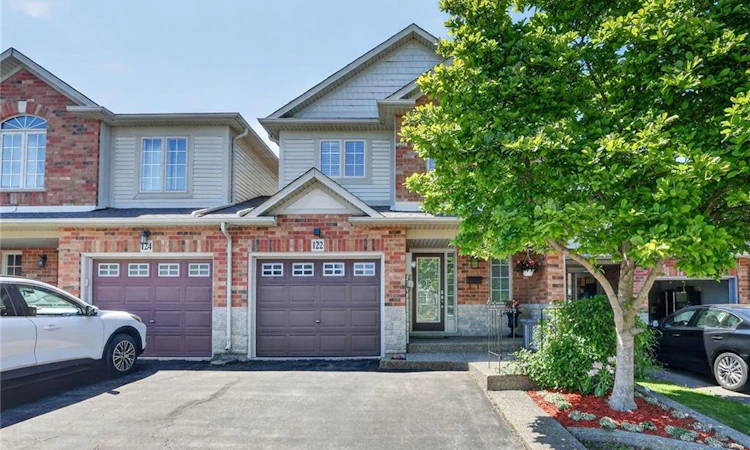 122 Magnolia Crescent