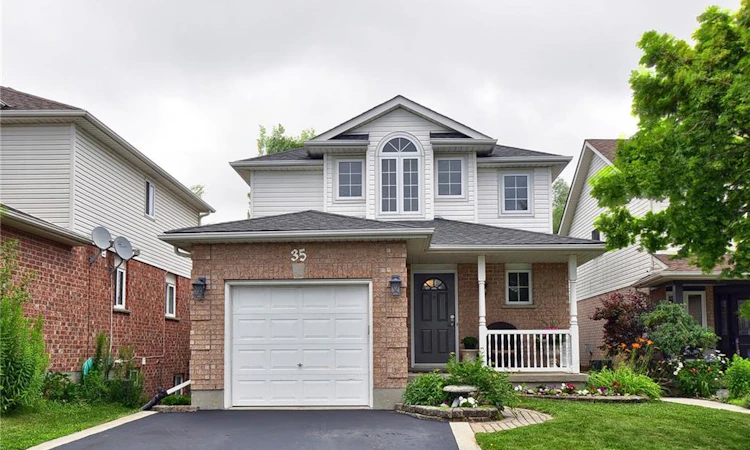 35 Haddaway Court