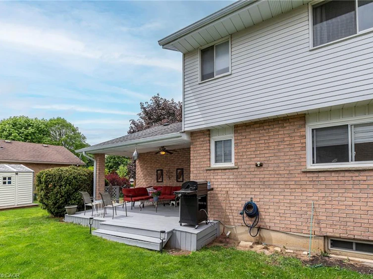 31 Blackfriar Lane, Brantford, ON, N3R 7M2 - 23