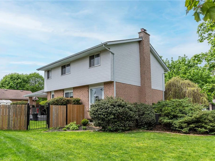 31 Blackfriar Lane, Brantford, ON, N3R 7M2 - 22
