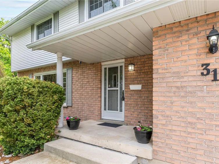 31 Blackfriar Lane, Brantford, ON, N3R 7M2 - 3