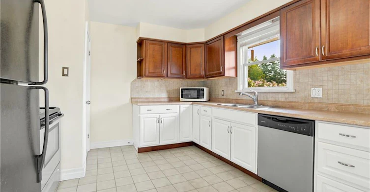 602 Geneva Street, St. Catharines, ON, L2N 2J4 - 9