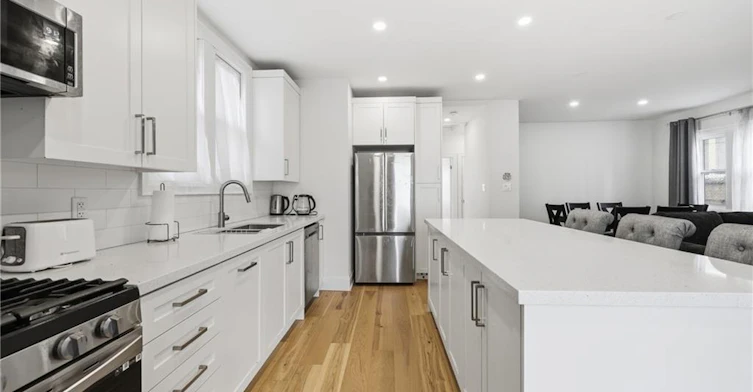 129 Jackson Street W, Hamilton, ON, L8P 1L8 - 5