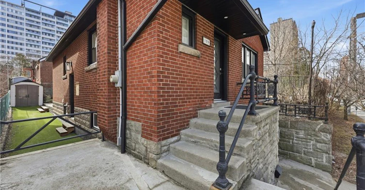 129 Jackson Street W, Hamilton, ON, L8P 1L8 - 2