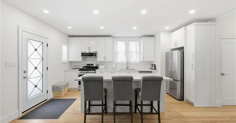 129 Jackson Street W, Hamilton, ON, L8P 1L8 - 4