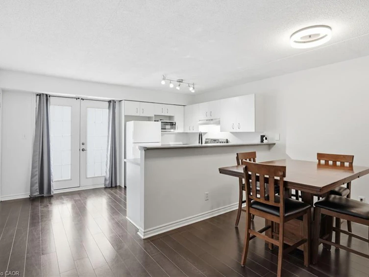 216-1451 Walkers Line, Burlington, ON, L7M 4P1 - 6