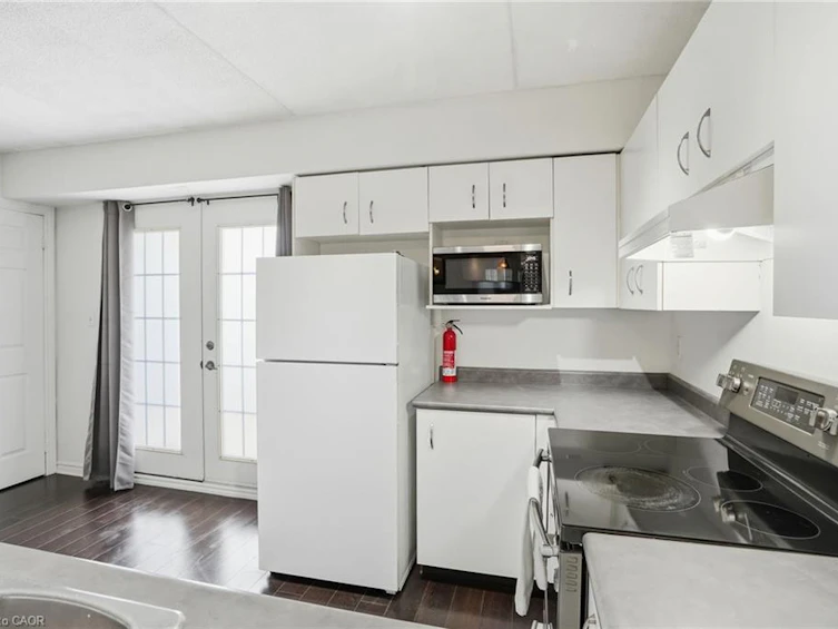 216-1451 Walkers Line, Burlington, ON, L7M 4P1 - 8
