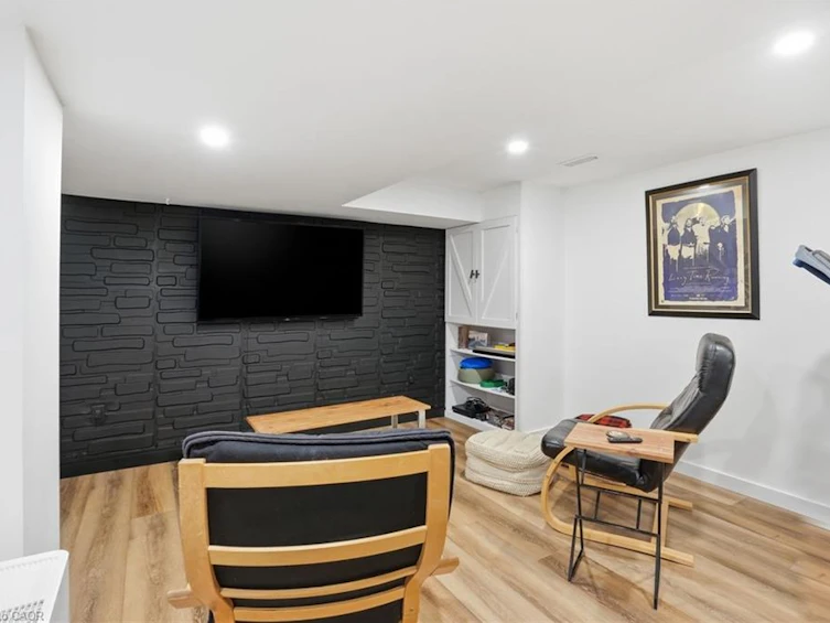 27 Blossom Avenue, Brant, ON, L3T 5L9 - 46