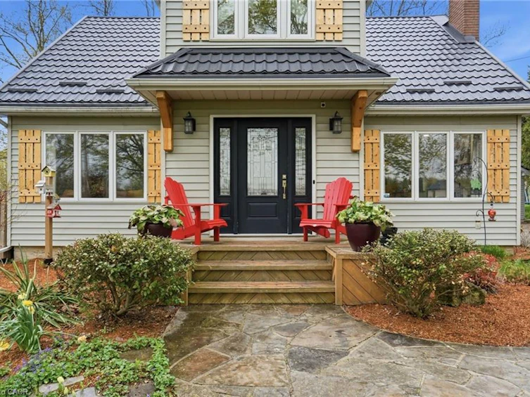 27 Blossom Avenue, Brant, ON, L3T 5L9 - 2