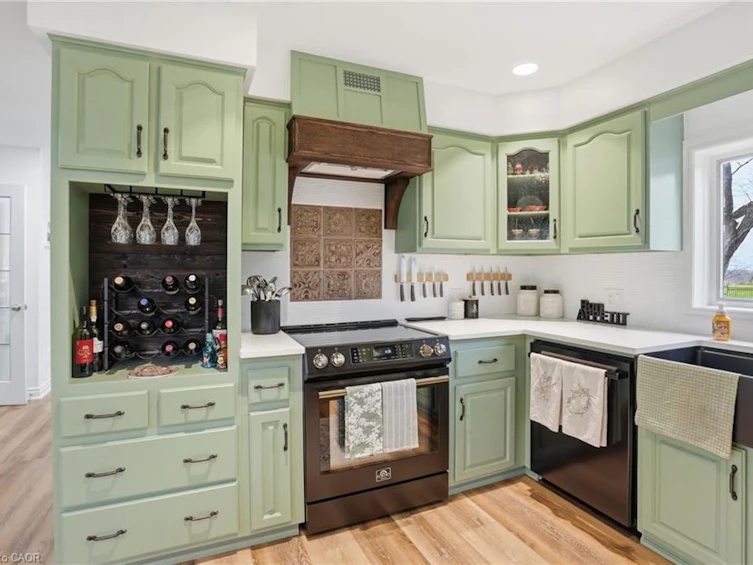 27 Blossom Avenue, Brant, ON, L3T 5L9 - 8