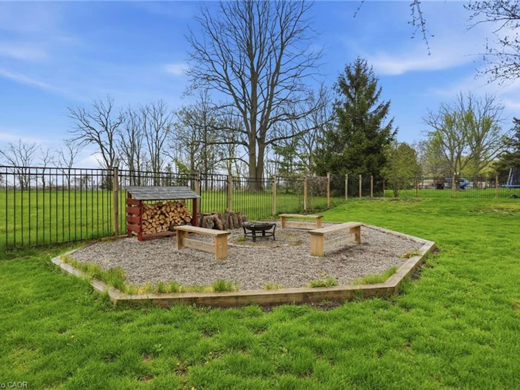 27 Blossom Avenue, Brant, ON, L3T 5L9 - 35
