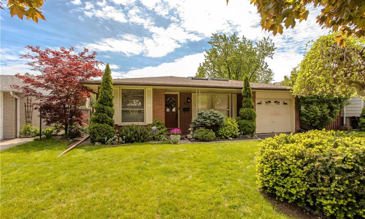 643 Artreva Crescent