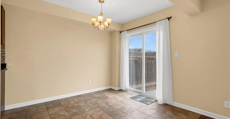 76 Cedarville Drive, Hamilton, ON, L8J 0A4 - 2