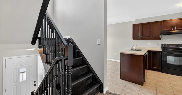 7 Hepworth Crescent, Hamilton, ON, L9K 0C4 - 5