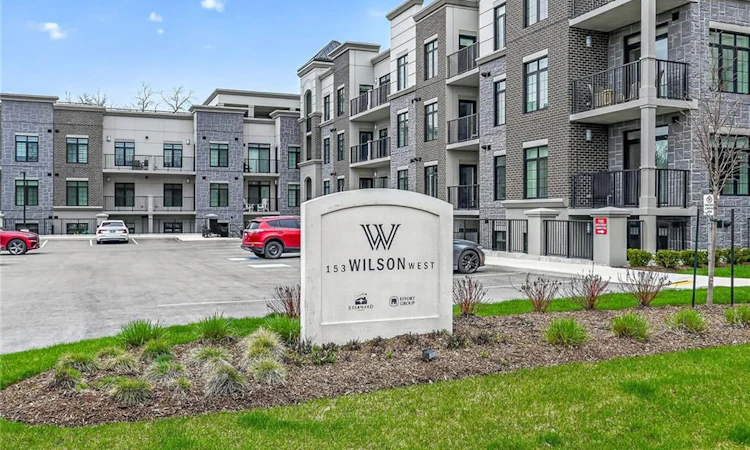 310-153 Wilson Street W