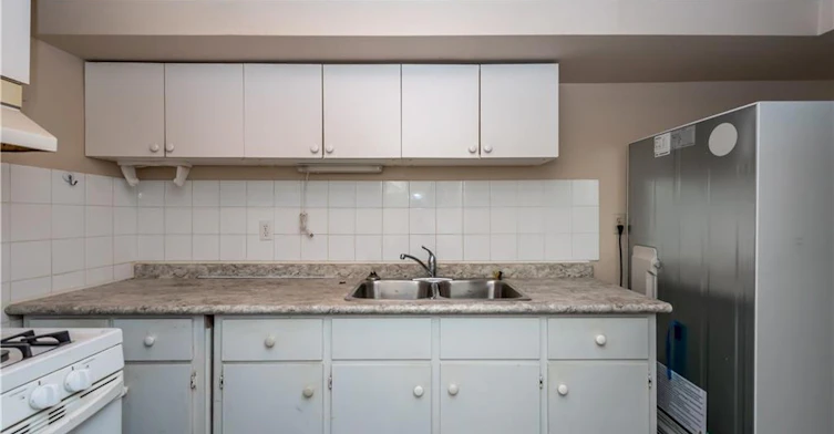 LowerSuite-5 Carene Avenue, Hamilton, ON, L8K 3W3 - 13