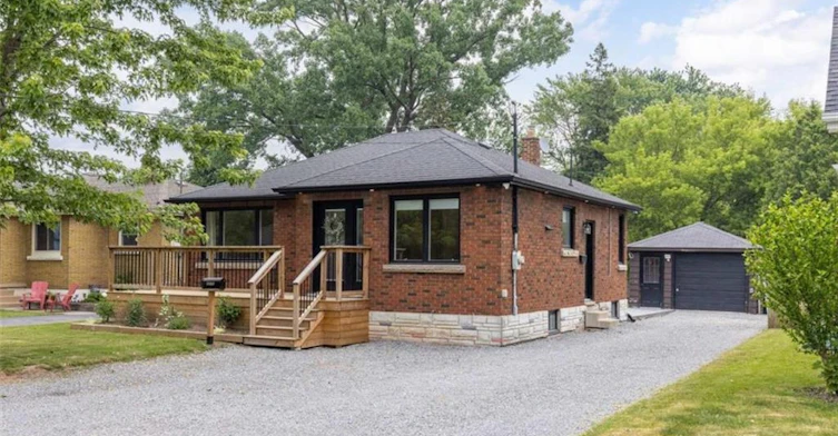 Main-3272 Frances Avenue, Niagara Falls, ON, L2J 2H8