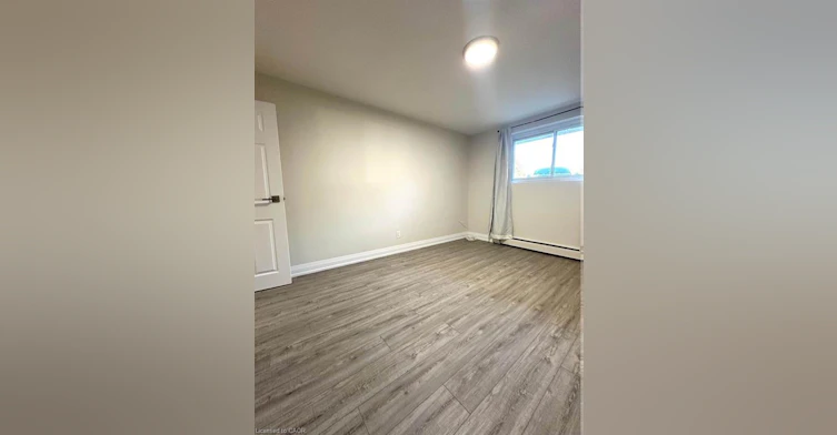 10-2 Normandy Drive, Guelph, ON, N1E 2P1 - 6