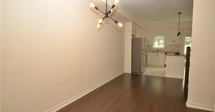 9-515 Garner Road, Hamilton, ON, L9G 0H5 - 2