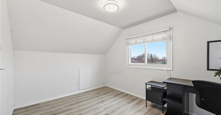 70 Whyte Avenue N, Thorold, ON, L2V 2T7 - 29