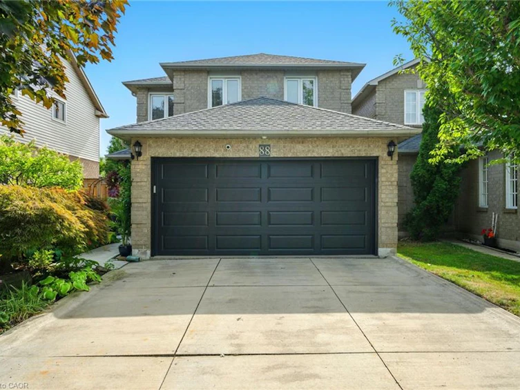88 Grindstone Way, Hamilton, ON, L9H 7B5 - 2