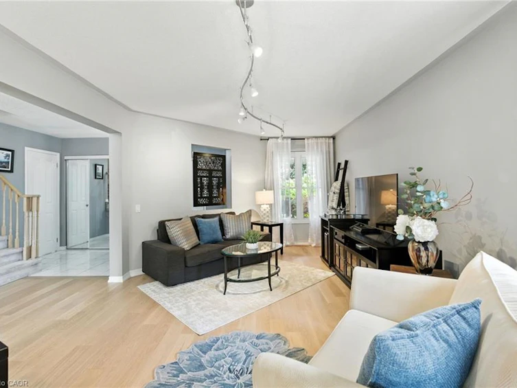 88 Grindstone Way, Hamilton, ON, L9H 7B5 - 8