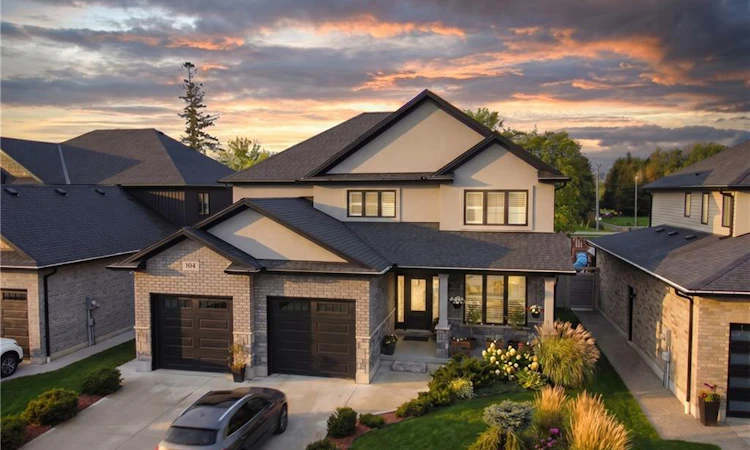 104 Thames Springs Crescent