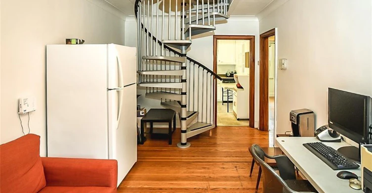 9 Gary Avenue, Hamilton, ON, L8S 1Y2 - 5